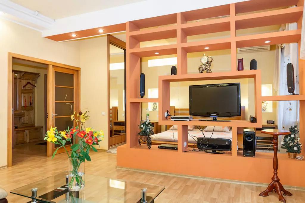 Apartment On Soborniy 177 Zaporizhia エクステリア 写真